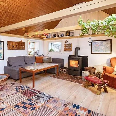 Holiday home Clxix *